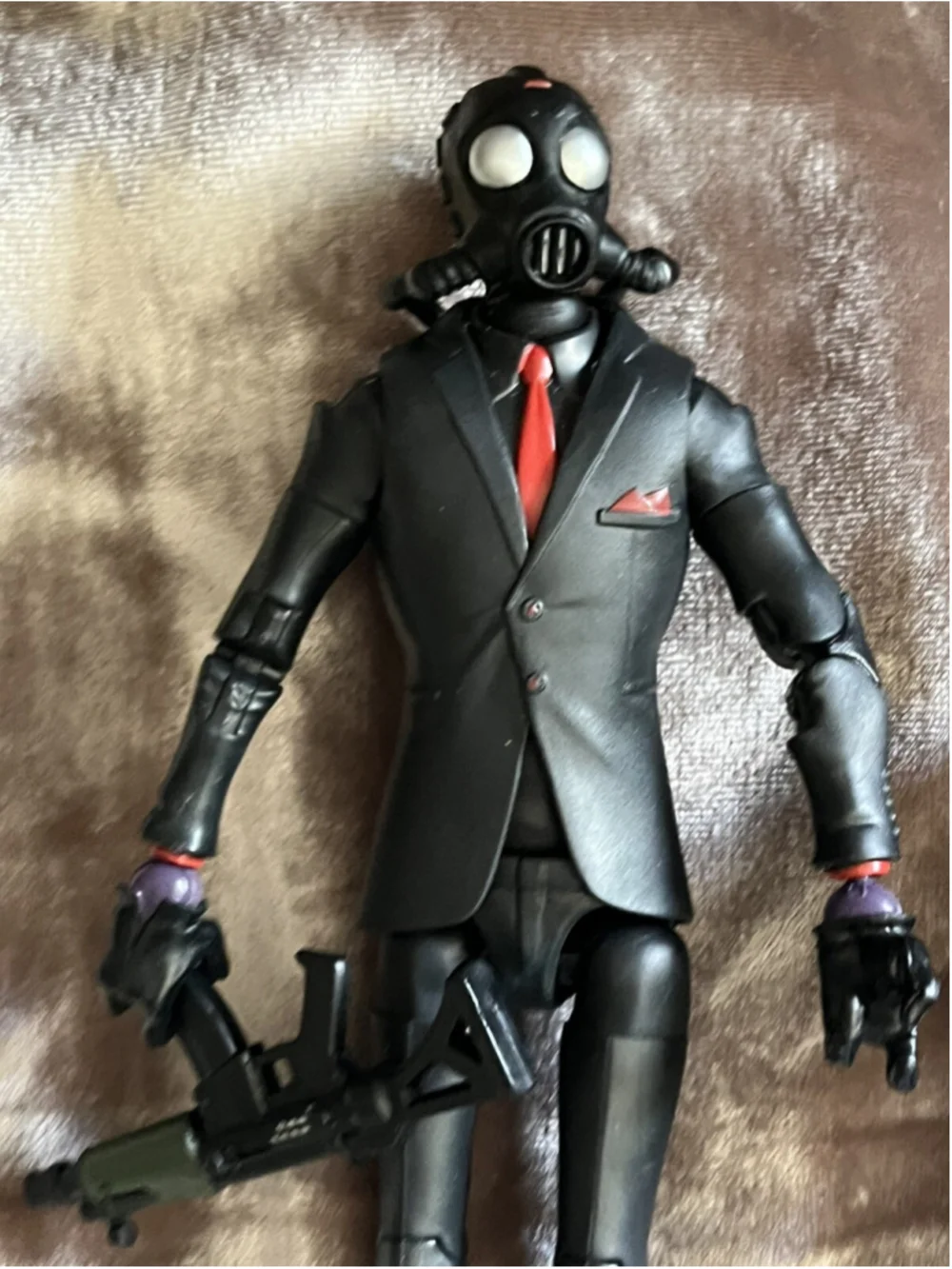 FORTNITE Hasbro Victory Royale Series Chaos Agent Collectible Action FigureBONUS